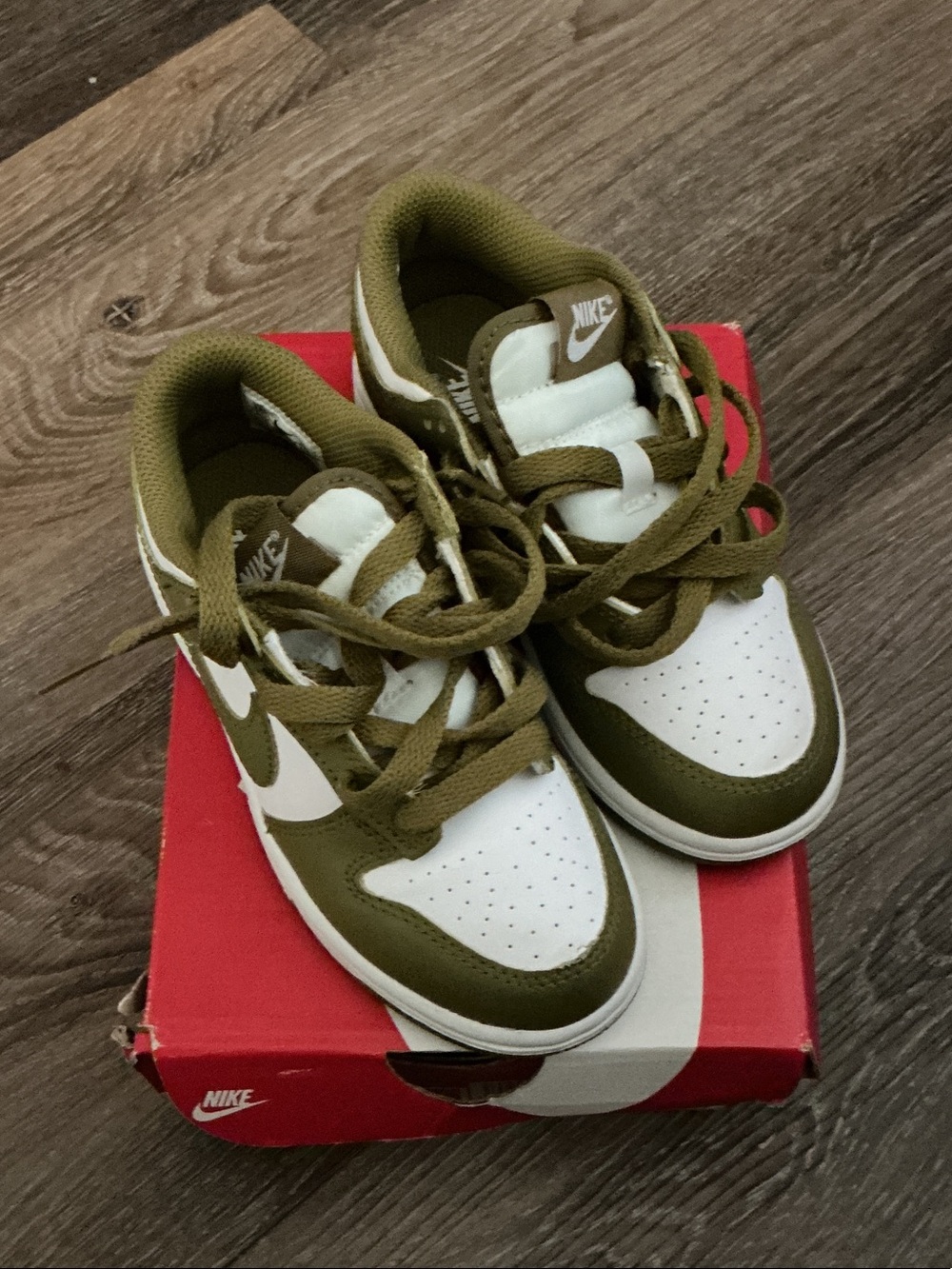 Nike Kids Olive Green and White Low-Top Sneakers